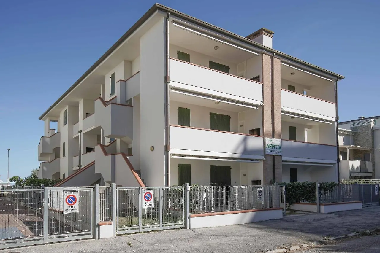Residence Smith Sul Mare Llido Degli Estensi 0*,  Itália